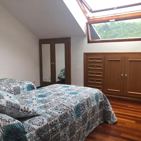 Apartamento El Cine Cangas de Onis Exterior photo